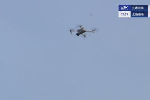 意外情况!空中有无人机干扰,亚泰vs海港比赛暂停了几分钟