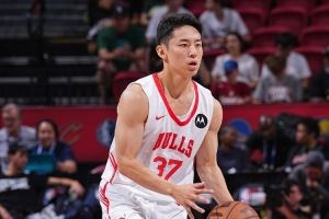 👍神准还能控场!河村勇辉6记三分球轰下20分4板10助2断