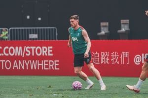 利物浦官推晒照:今天早晨在中国香港进行训练课