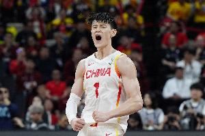 媒体人:伤病导致选材受限 但无论谁入选 代表的都是中国男篮!